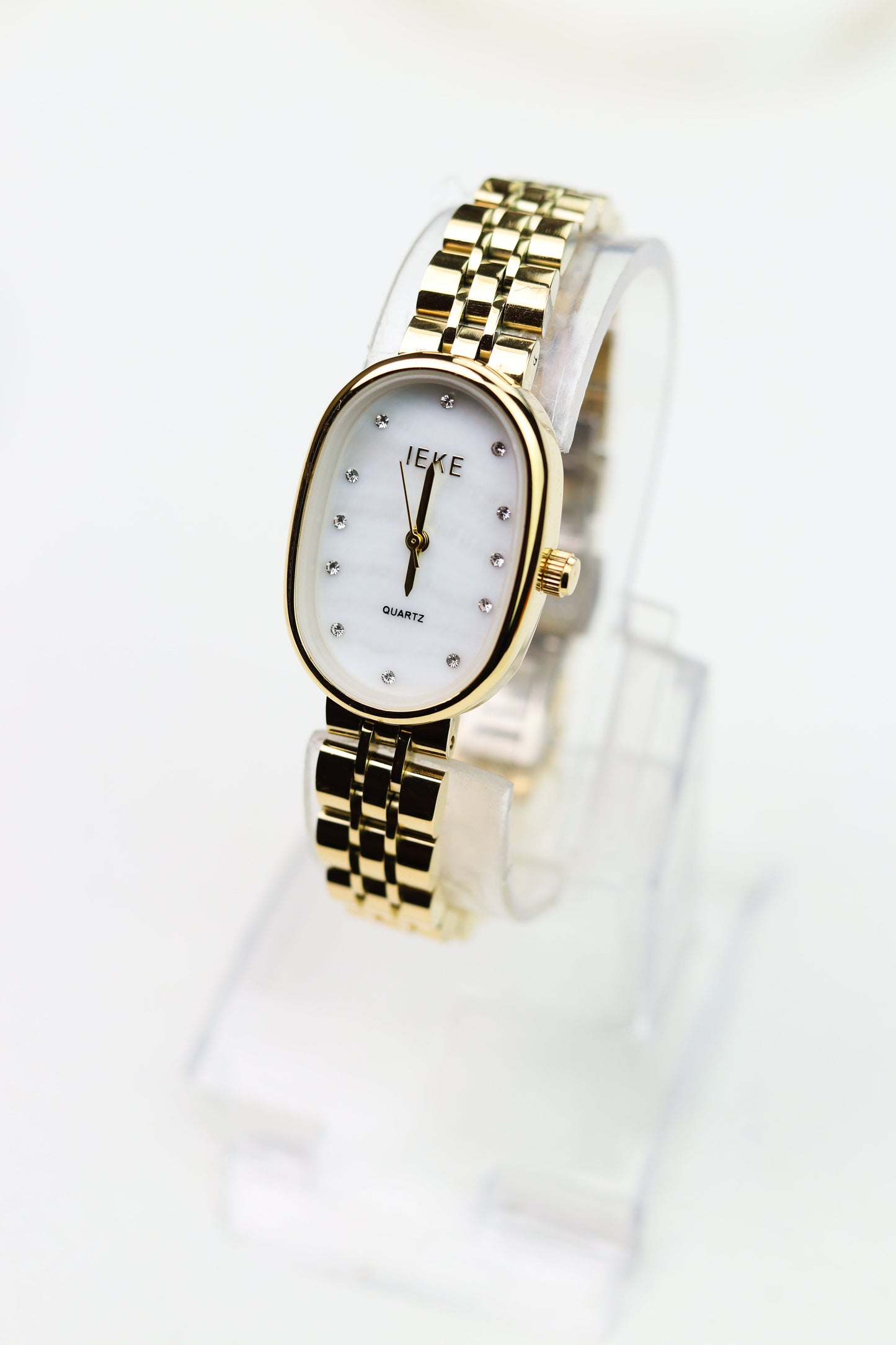 Oval Luxe Pearl Golden Women Watch