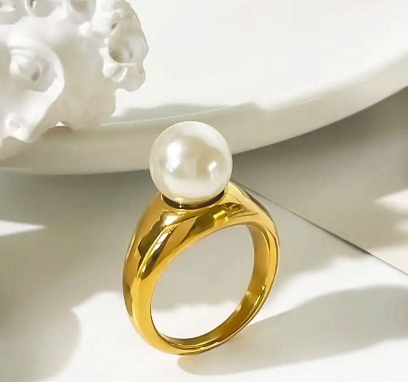 Aesthetic Dome Pearl Ring