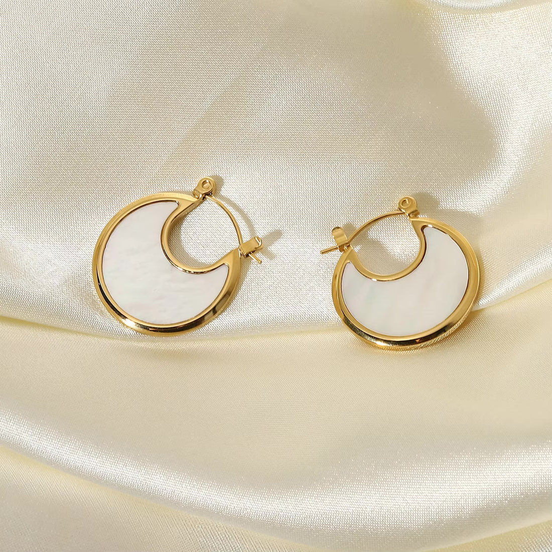 Retro Circle Earring