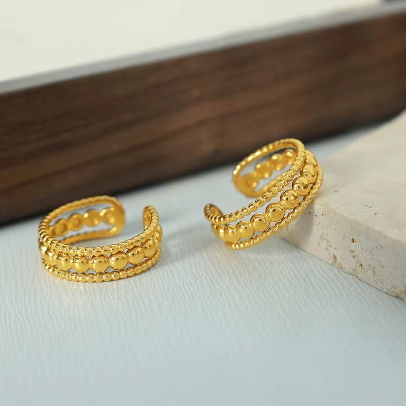 Geometric Hollow Ring