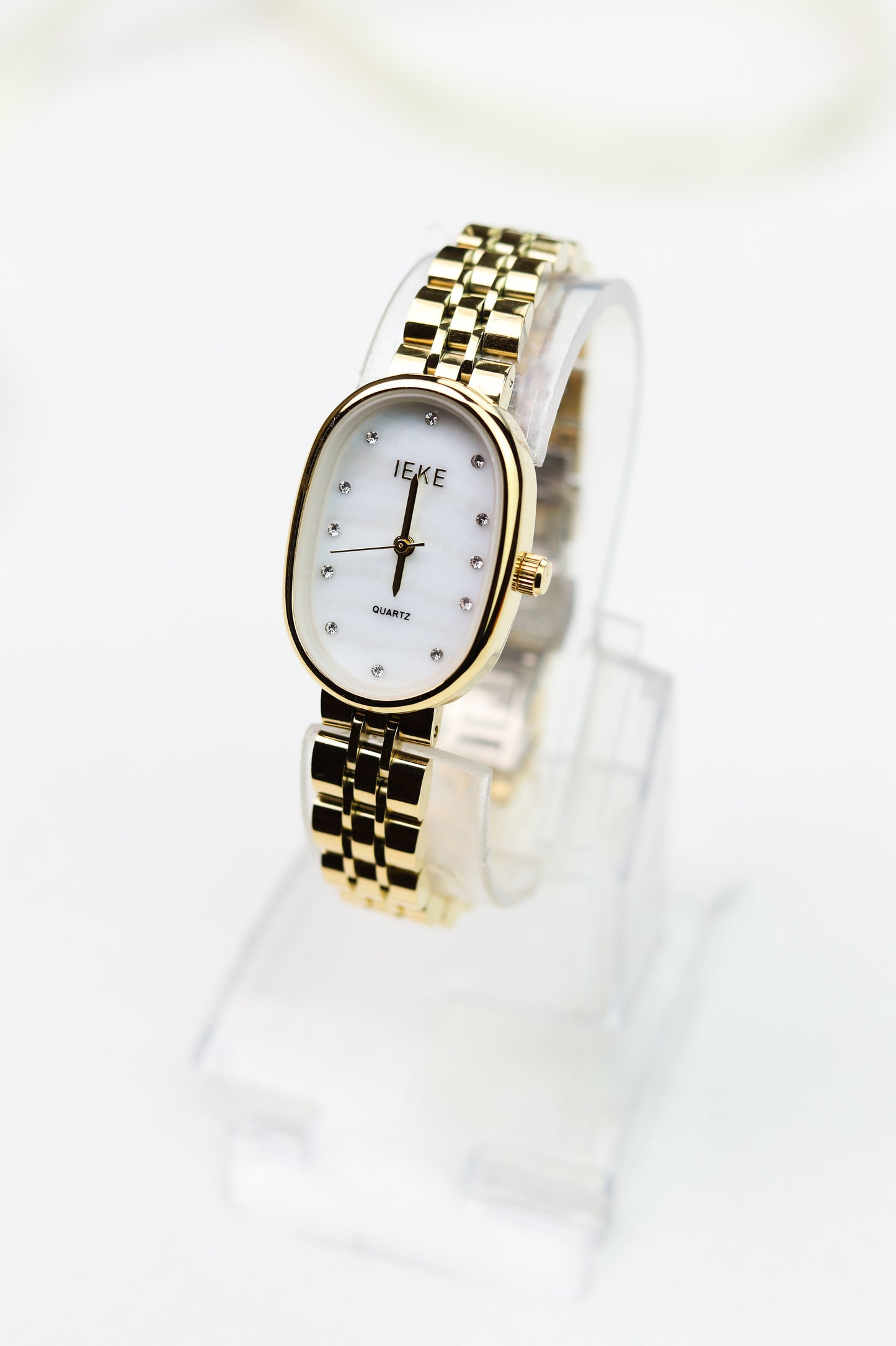 Oval Luxe Pearl Golden Women Watch