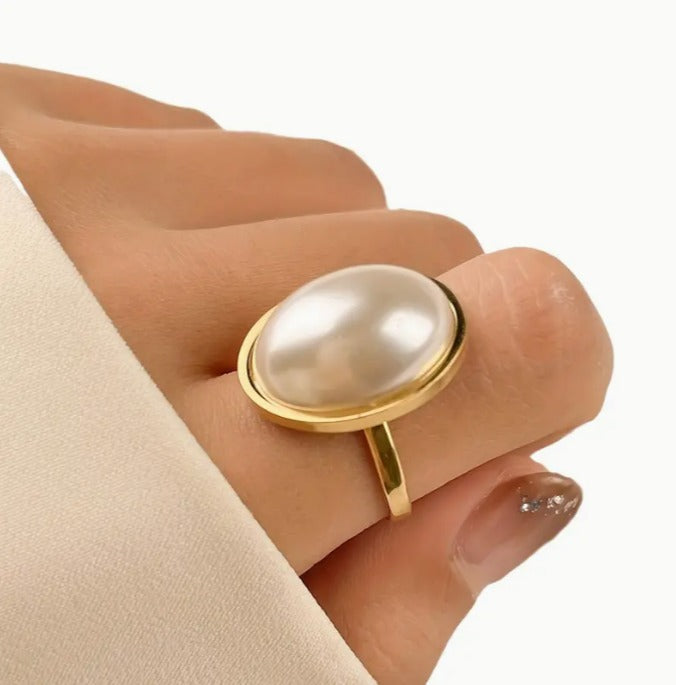 Oval Pearl Adjustable Ring