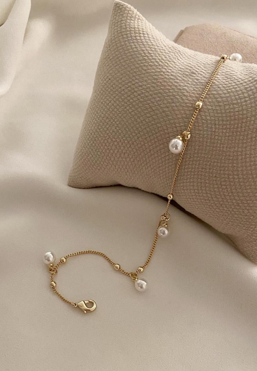 Elegant Pearl & Beaded Anklet
