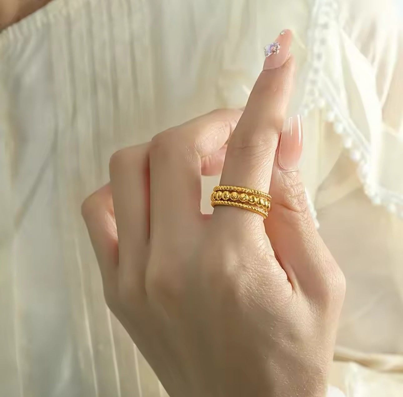 Geometric Hollow Ring