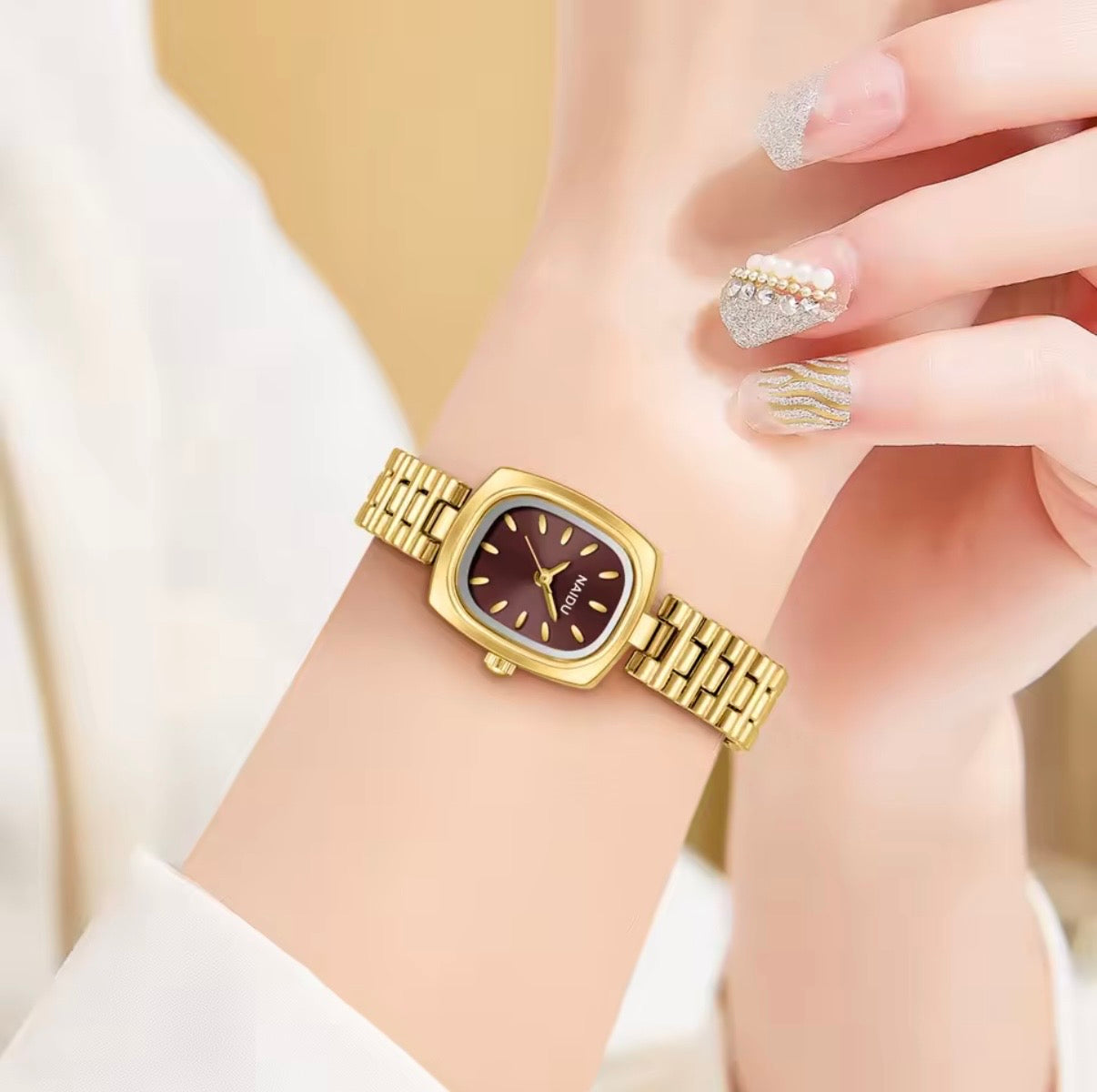 Naidu Hour Women Watch