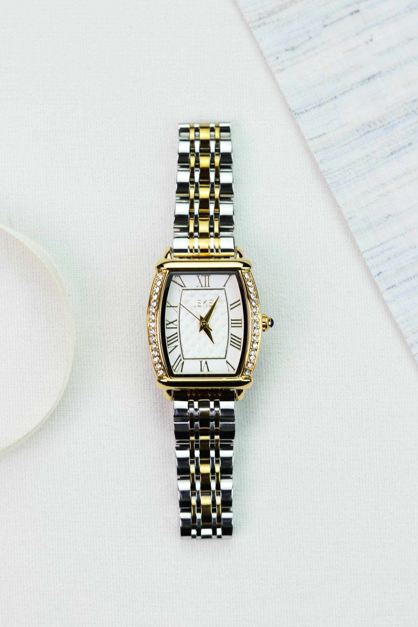 IEKI Crystal Classic Women Watch